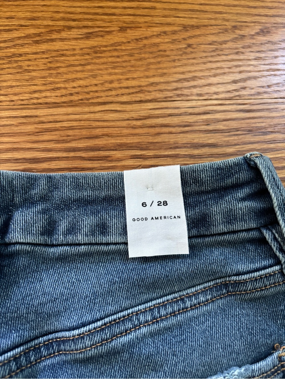Good American Good Skate Cropped Wide Jeans size 6 NEW WITH TAGS - Picture 4 of 5
